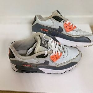 Nike Air Max 90s size 4 Y  Preowned in good condition